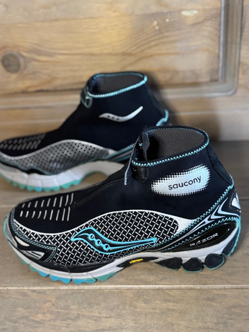Saucony Women's 9 All-Weather Event Waterproof Zip Ankle Shoes 10049-2